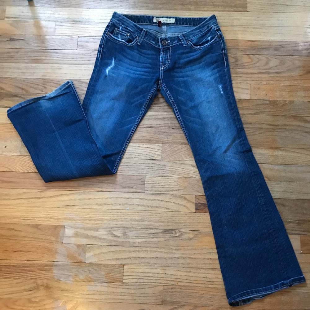 BKE Starlite Flare Jeans 30x31 1/2 VGUC